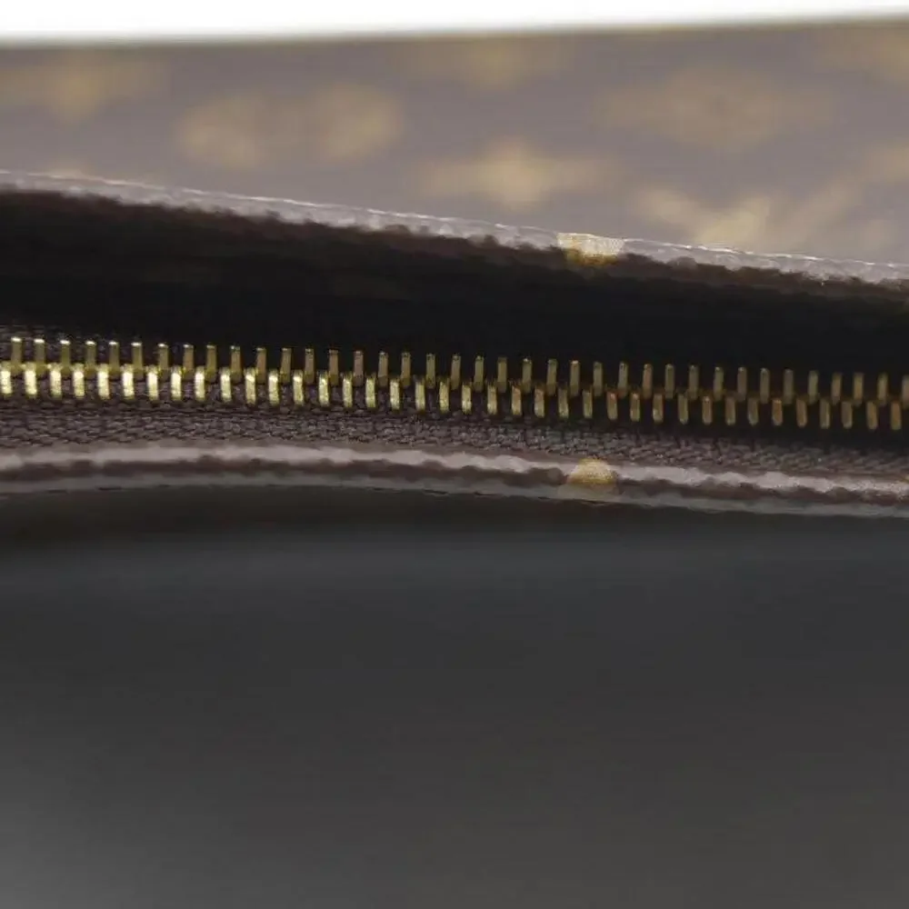 $1290 Louis Vuitton  Monogram Toiletry Pouch 26 Pink RFID